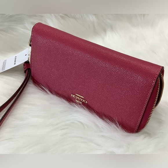 Coach C4451 Crossgrain Long Zip Around Wallet Wristlet Strawberry Haze - Picture 4 of 10